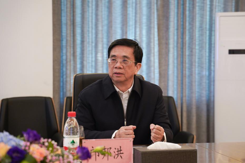 leyu乐鱼中国体育官网首批中青年高层次人才签约仪式在三水校区举行